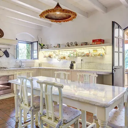 Podere La Specola Country house *